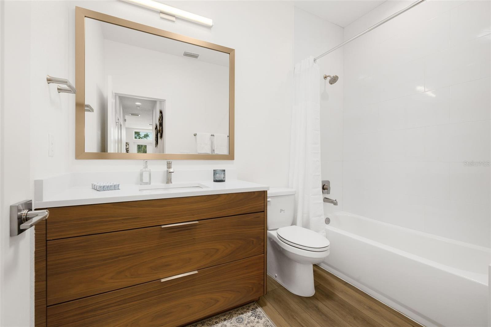 490 87TH AVENUE NORTH, ST PETERSBURG, FL, 33702