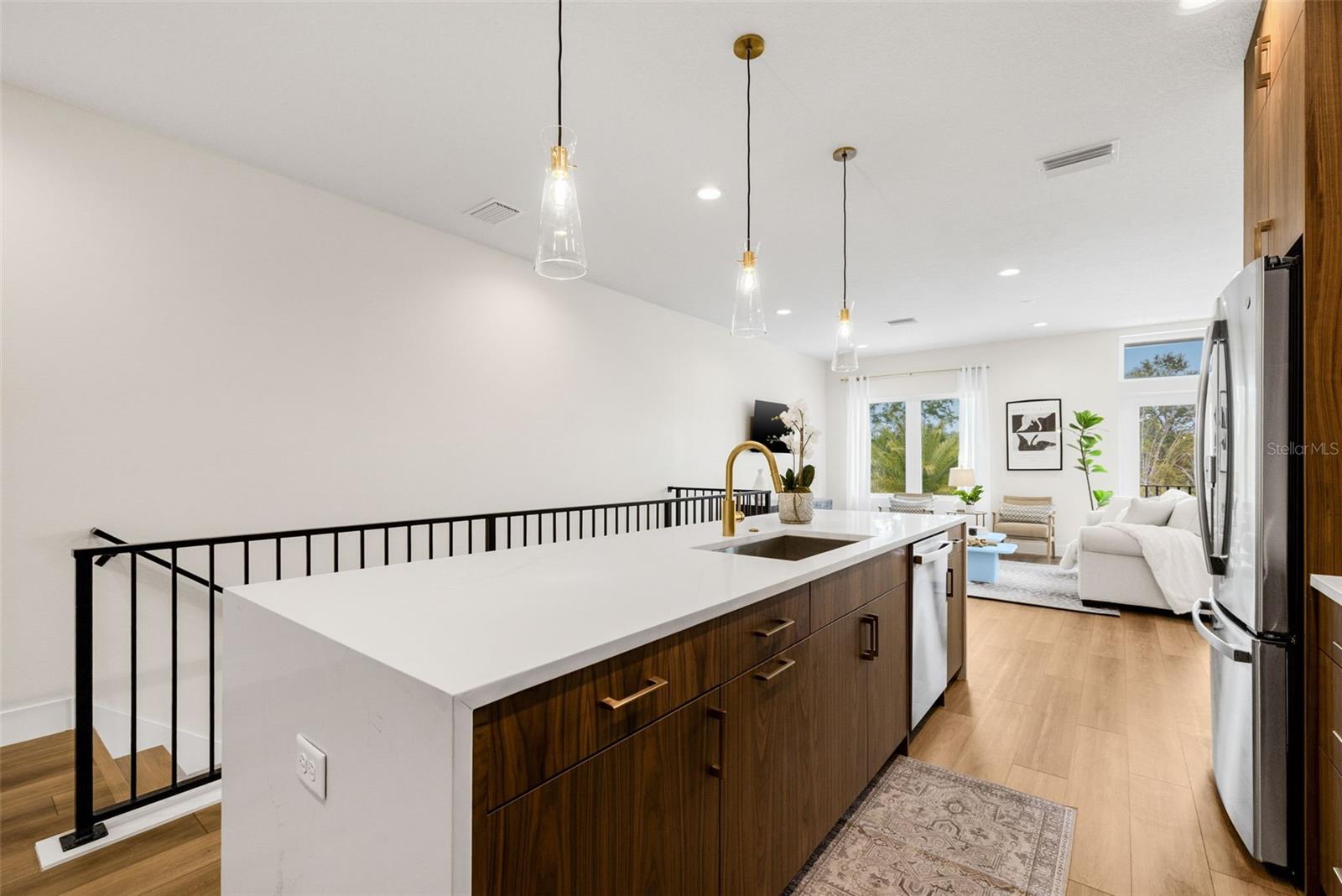 490 87TH AVENUE NORTH, ST PETERSBURG, FL, 33702