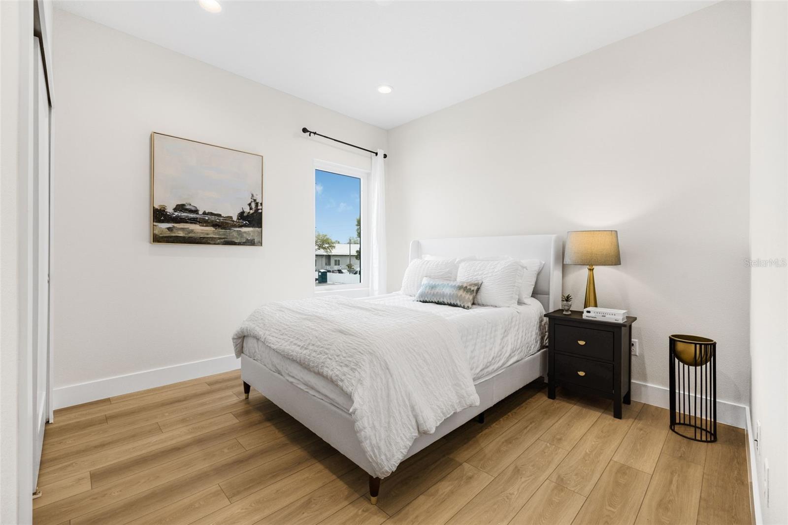 490 87TH AVENUE NORTH, ST PETERSBURG, FL, 33702