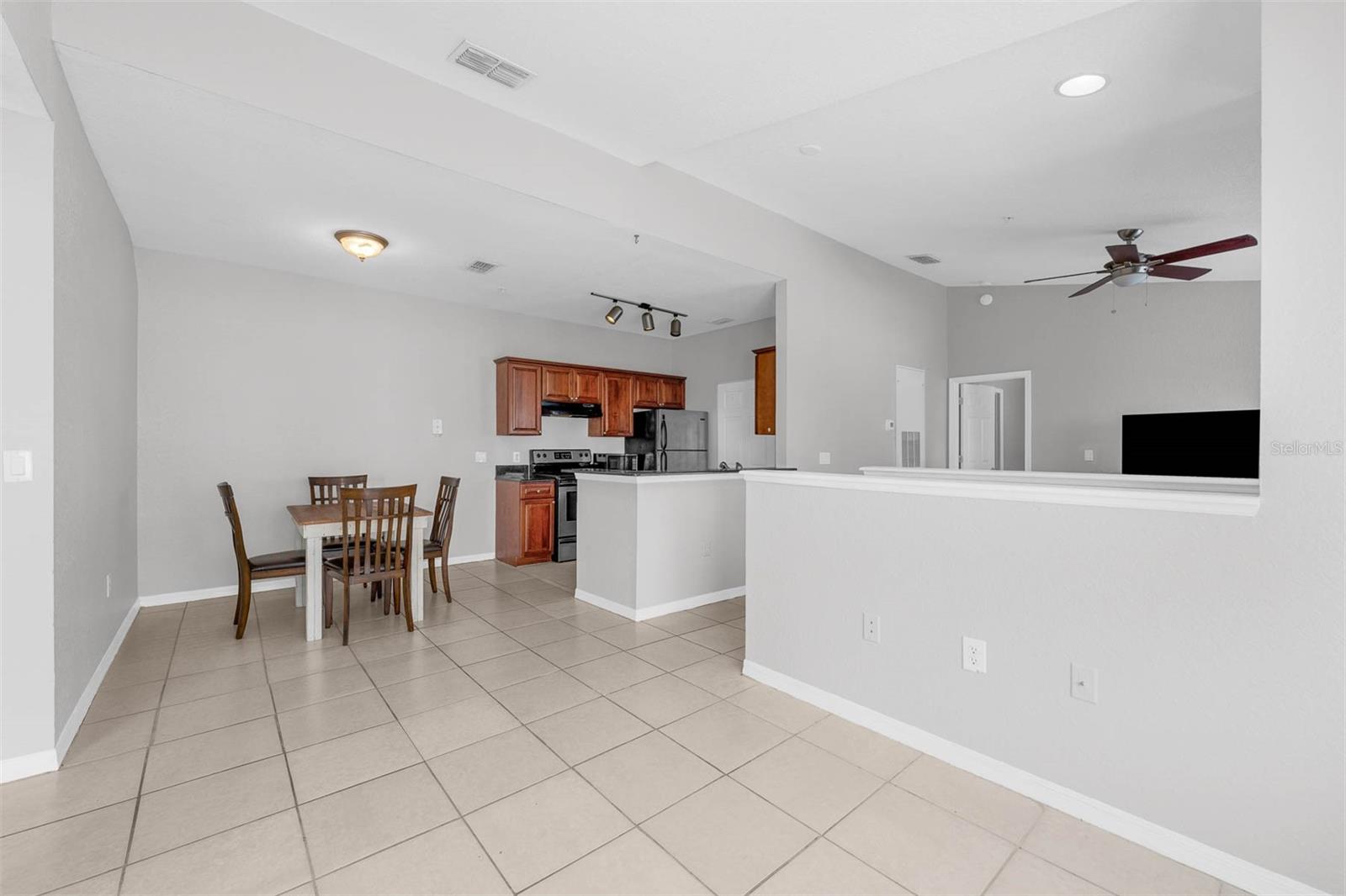 836 GRAND REGENCY PT #200, ALTAMONTE SPRINGS, FL, 32714