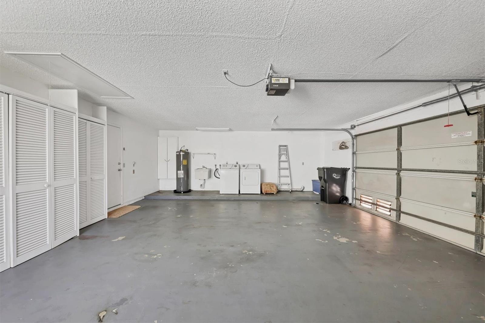 6403 PELICAN DR, BRADENTON, FL, 34210