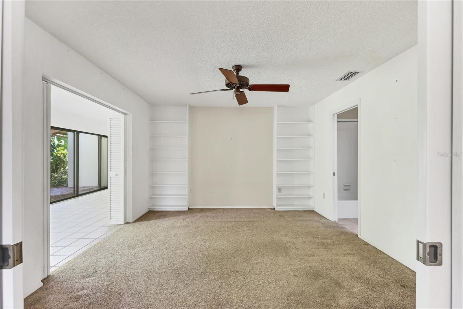 6403 PELICAN DR, BRADENTON, FL, 34210