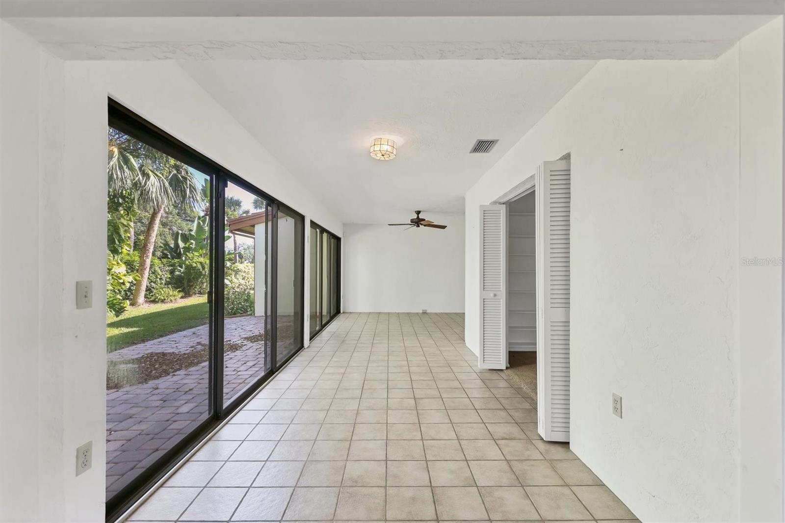 6403 PELICAN DR, BRADENTON, FL, 34210