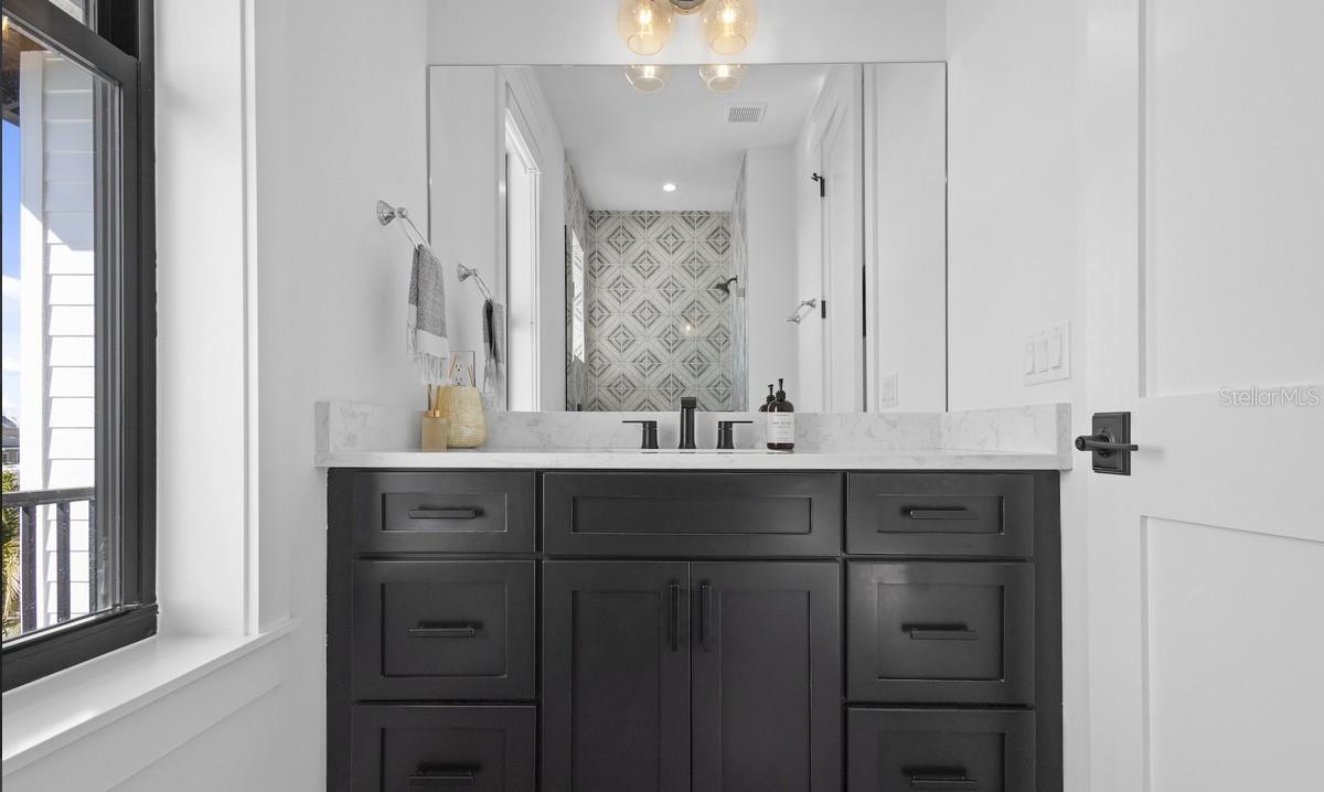 203 BAY DR N, BRADENTON BEACH, FL, 34217