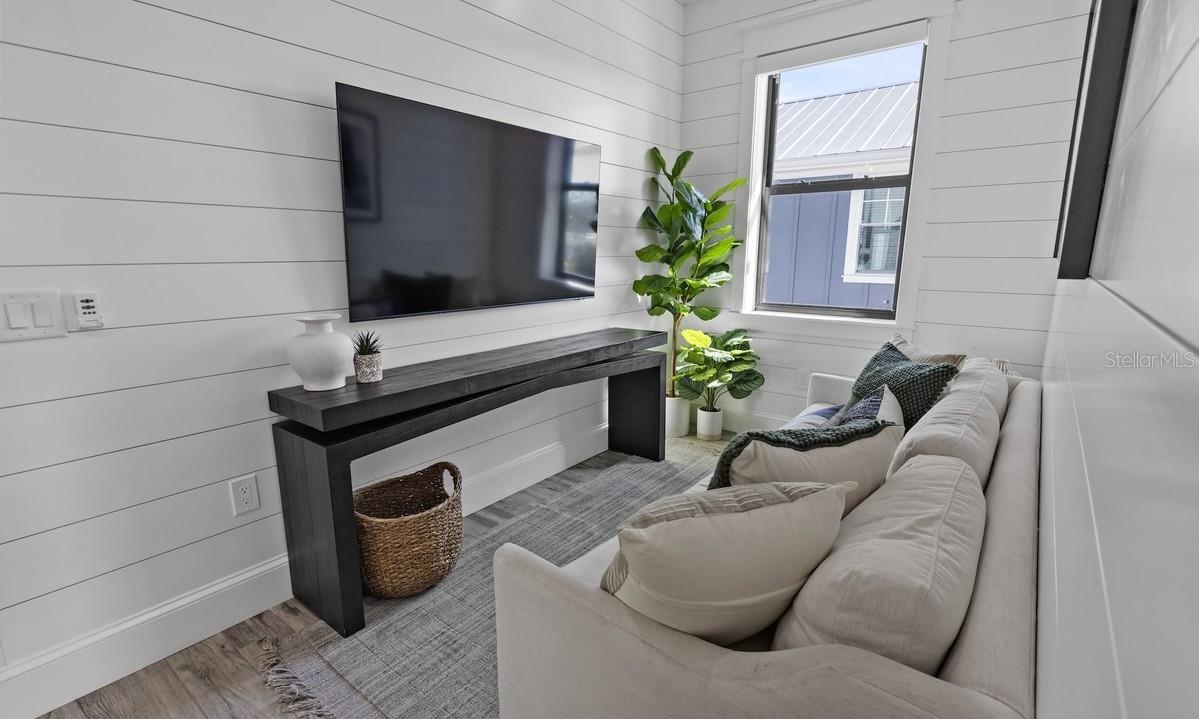 203 BAY DR N, BRADENTON BEACH, FL, 34217