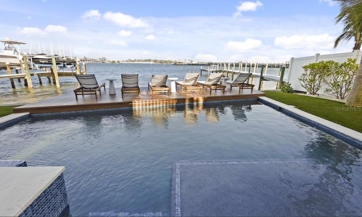 203 BAY DR N, BRADENTON BEACH, FL, 34217