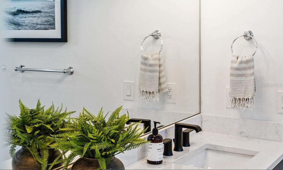 203 BAY DR N, BRADENTON BEACH, FL, 34217