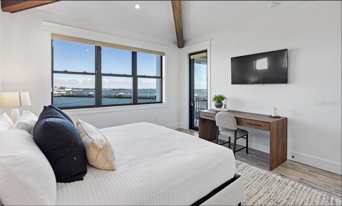 203 BAY DR N, BRADENTON BEACH, FL, 34217