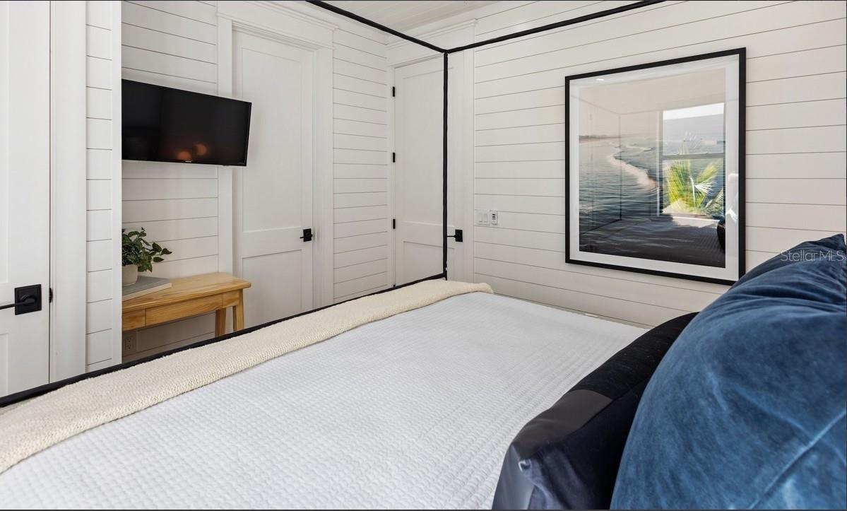 203 BAY DR N, BRADENTON BEACH, FL, 34217