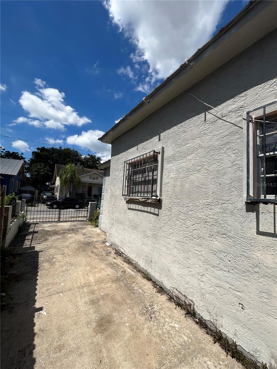 2923 SANCHEZ ST, TAMPA, FL, 33605