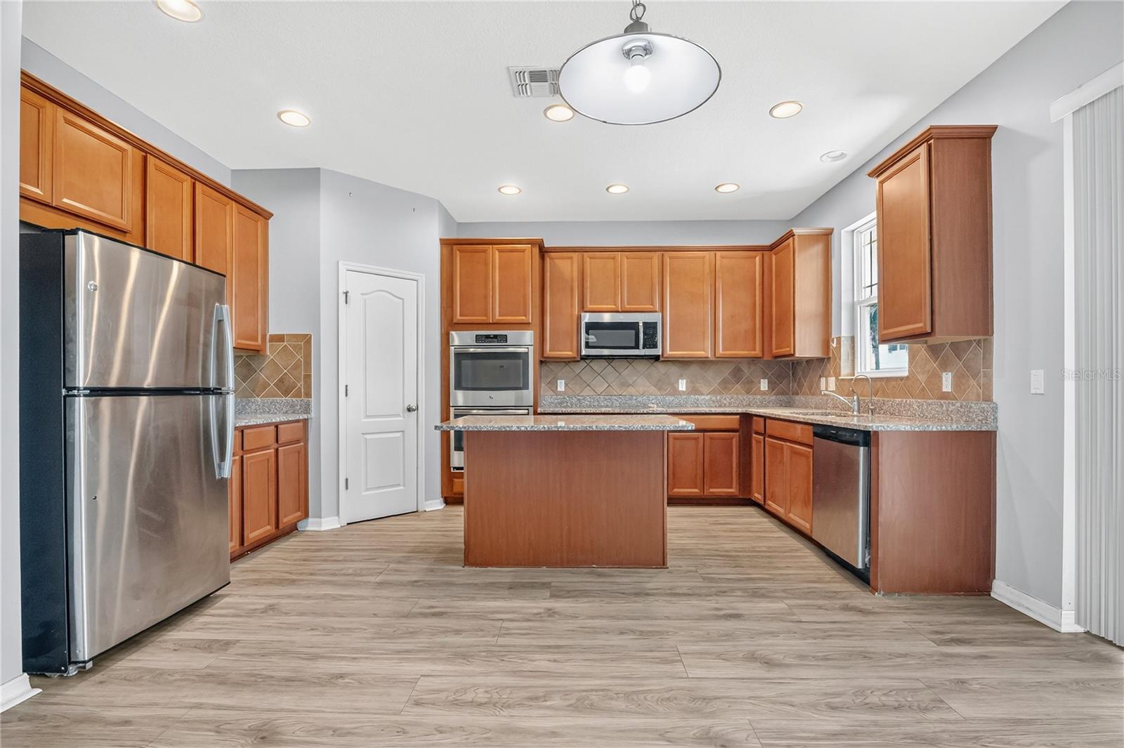 15898 CITRUS GROVE LOOP, WINTER GARDEN, FL, 34787