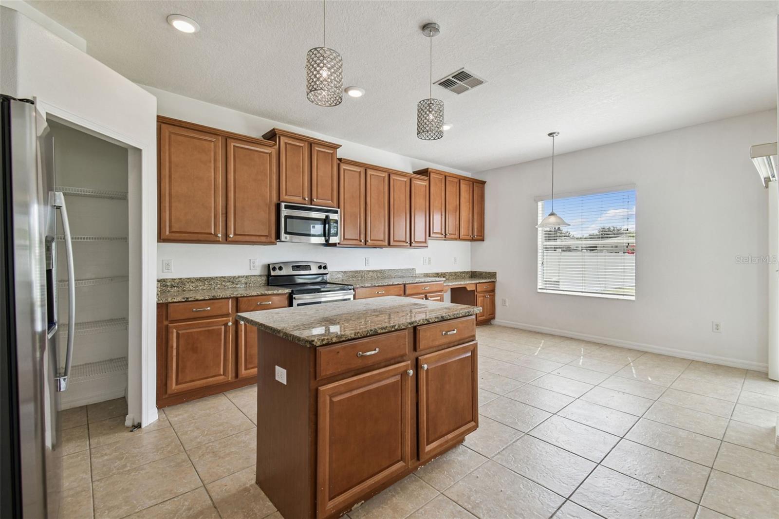 18530 STROMBURY DR, LAND O LAKES, FL, 34638