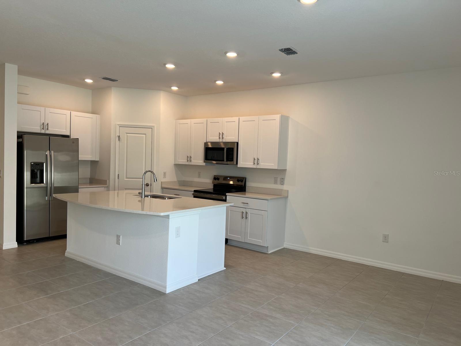 2549 PENGUIN BLVD, DAVENPORT, FL, 33837