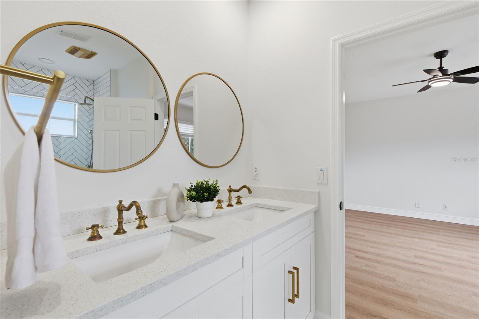 10145 DEERCLIFF DR, TAMPA, FL, 33647