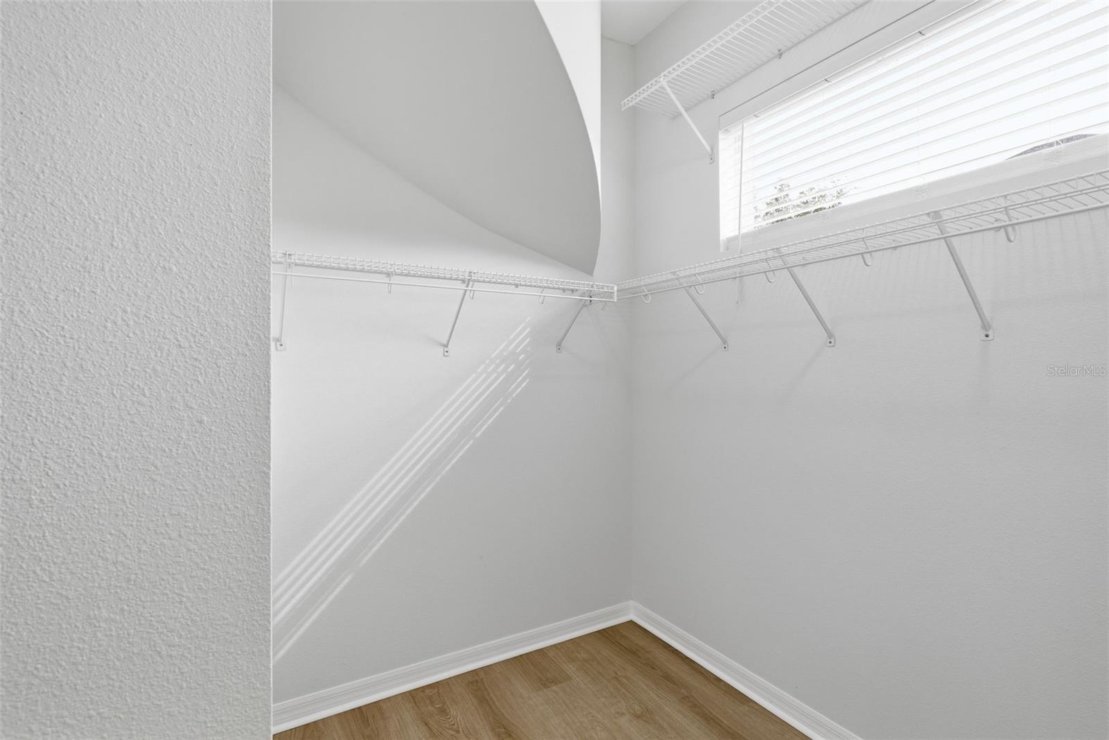 10145 DEERCLIFF DR, TAMPA, FL, 33647