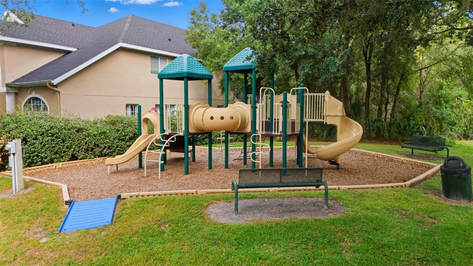 10145 DEERCLIFF DR, TAMPA, FL, 33647