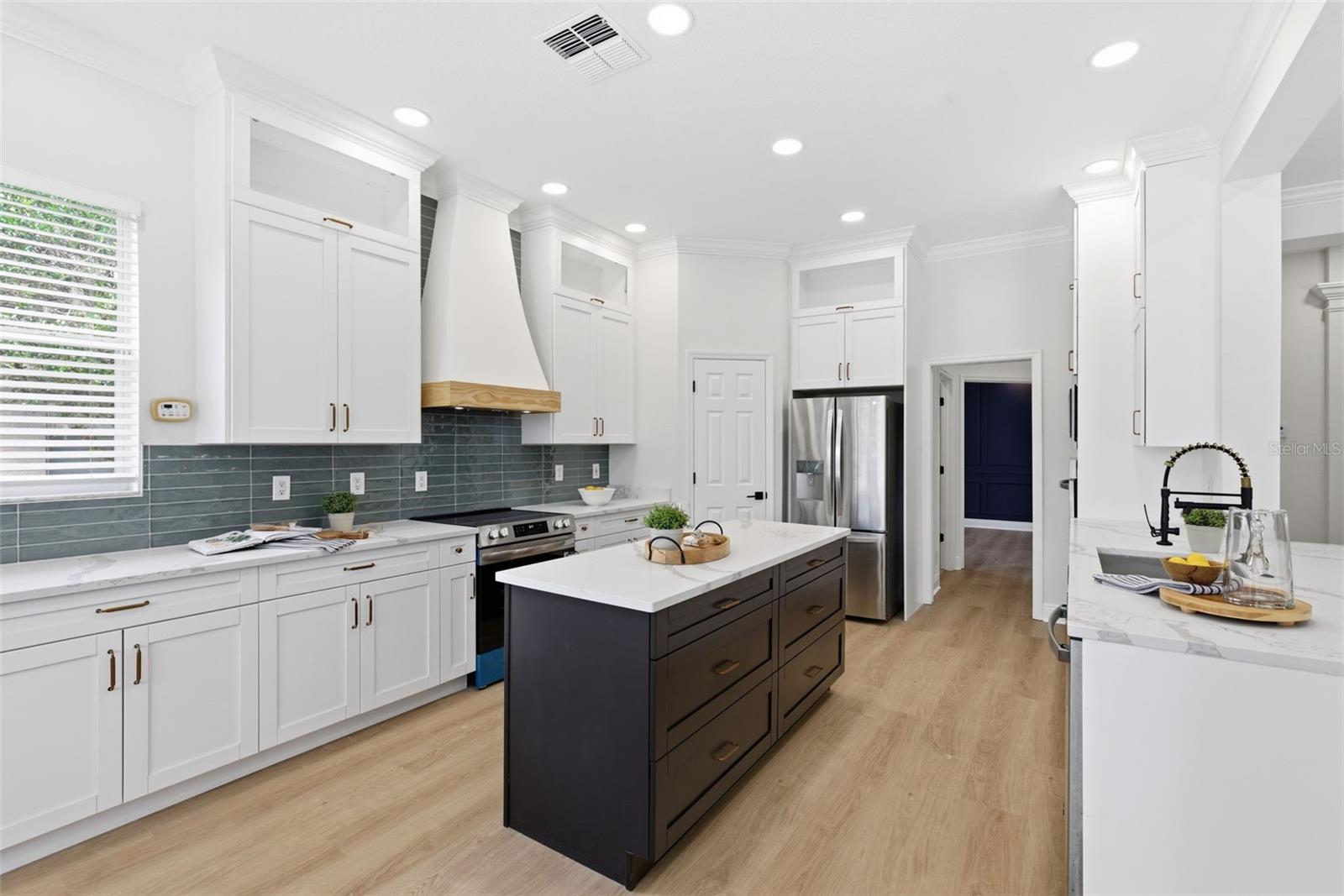 10145 DEERCLIFF DR, TAMPA, FL, 33647