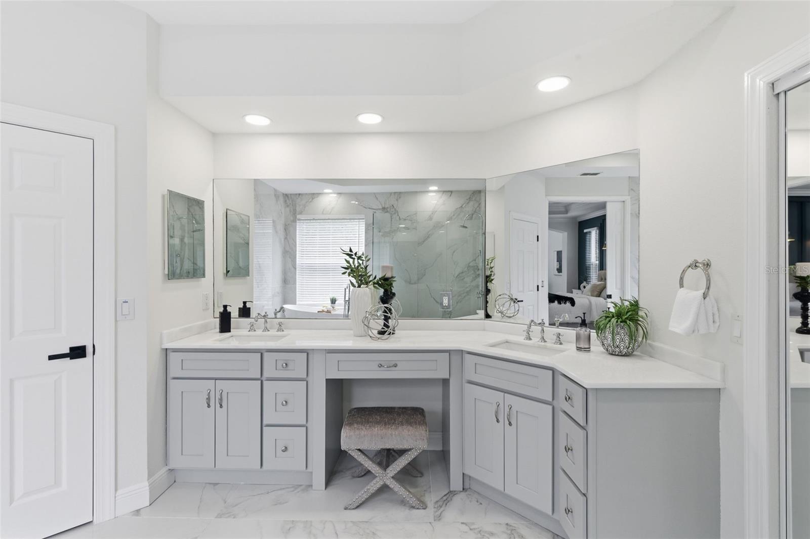 10145 DEERCLIFF DR, TAMPA, FL, 33647