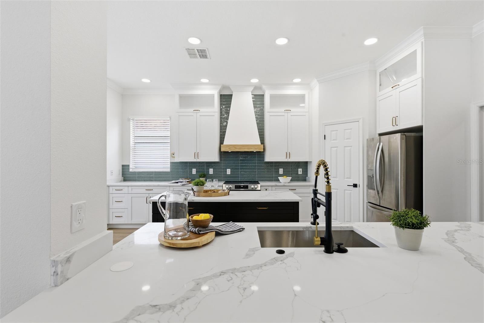 10145 DEERCLIFF DR, TAMPA, FL, 33647