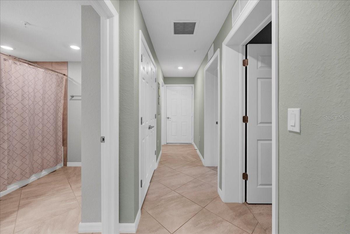 6025 WORSHAM LN #101, BRADENTON, FL, 34211