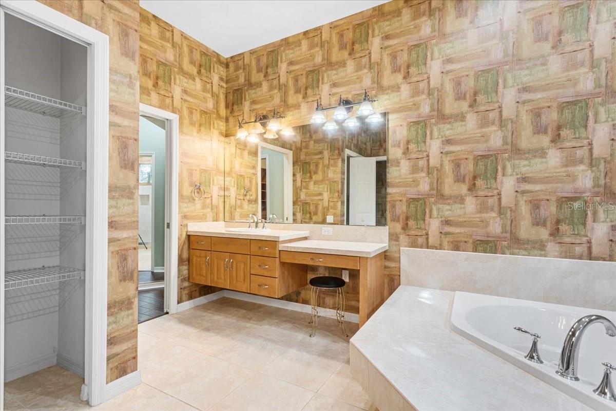 5424 NW 72ND ST, GAINESVILLE, FL, 32653