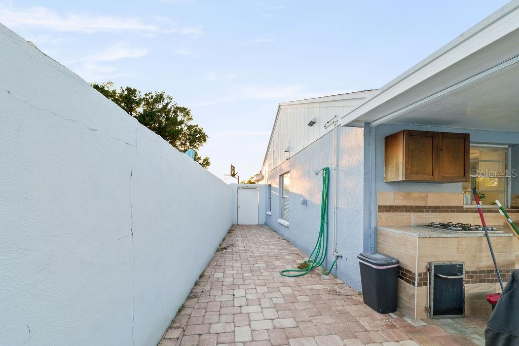 9020 DIXIANA VILLA CIR, TAMPA, FL, 33635