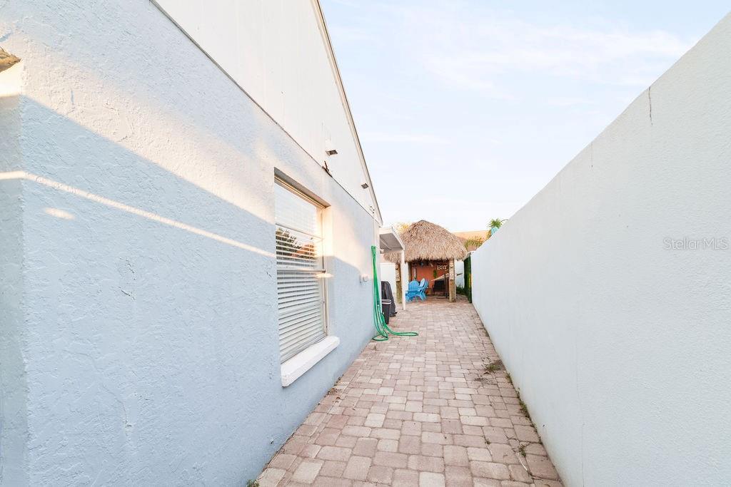 9020 DIXIANA VILLA CIR, TAMPA, FL, 33635