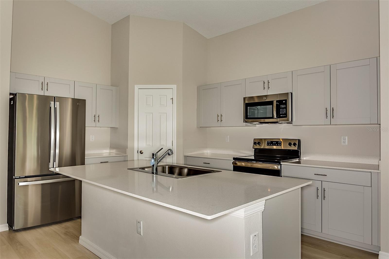 1049 FORESHORE LN, HAINES CITY, FL, 33844