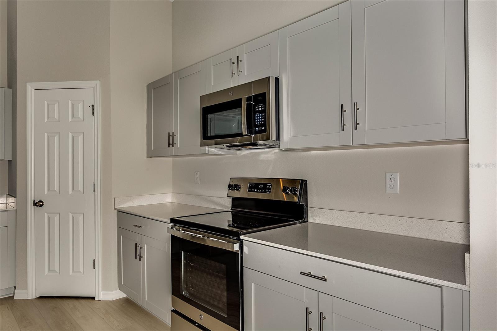 1049 FORESHORE LN, HAINES CITY, FL, 33844