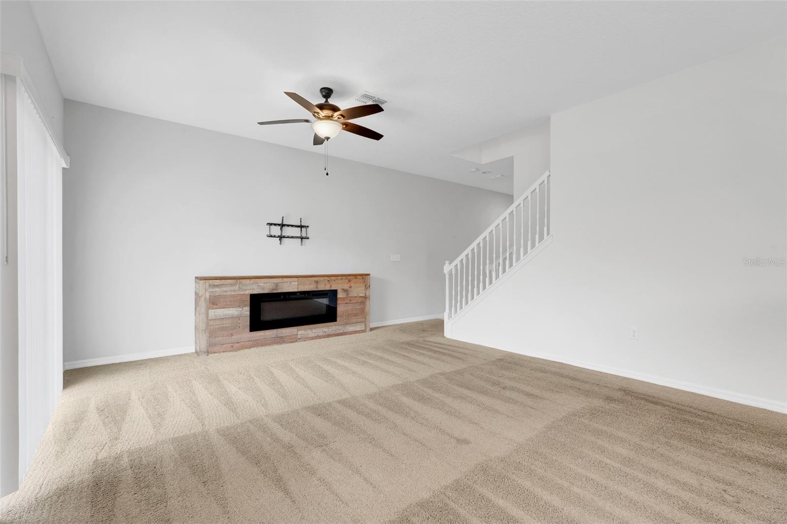 1020 LAKEFRONT VILLAGE DR, CLERMONT, FL, 34711