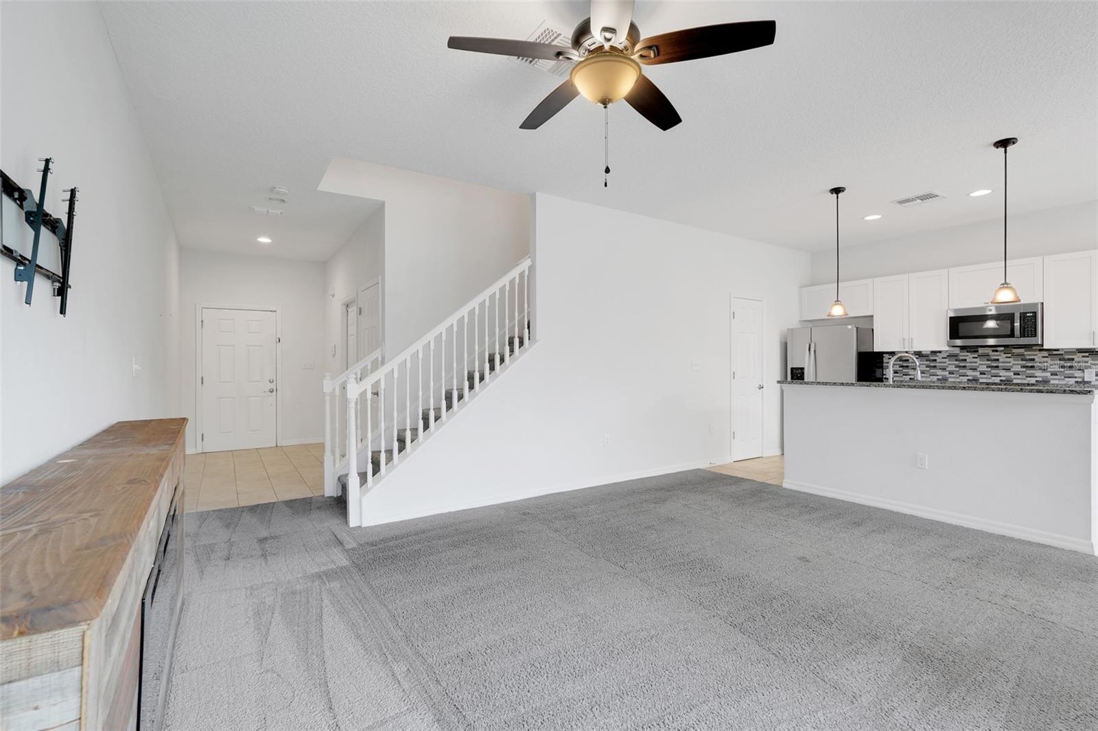 1020 LAKEFRONT VILLAGE DR, CLERMONT, FL, 34711