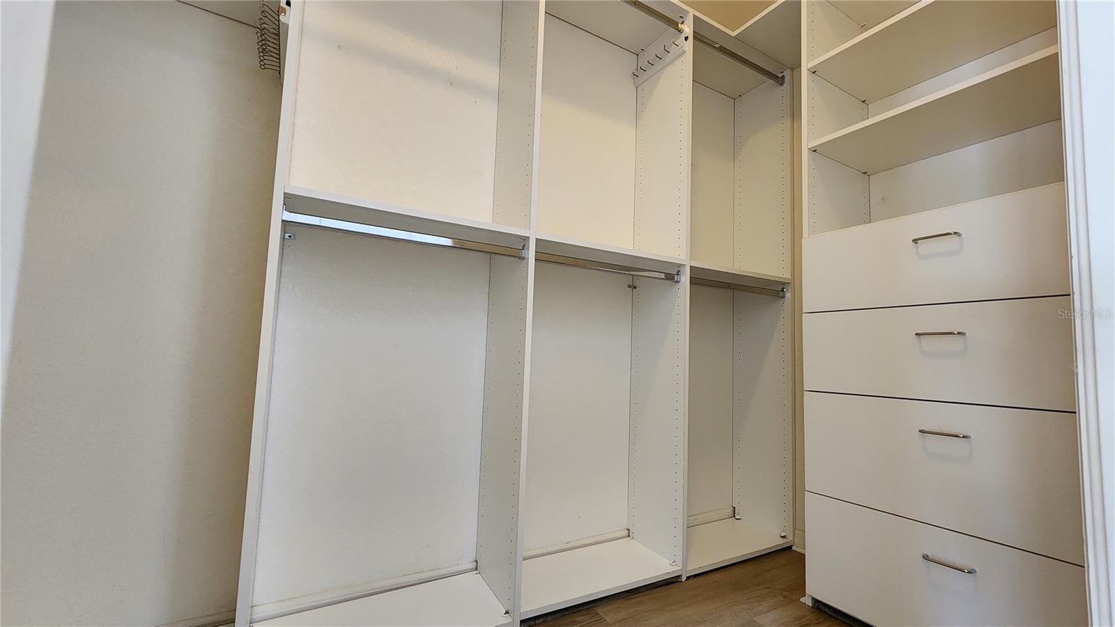 692 ROTONDA CIR, ROTONDA WEST, FL, 33947