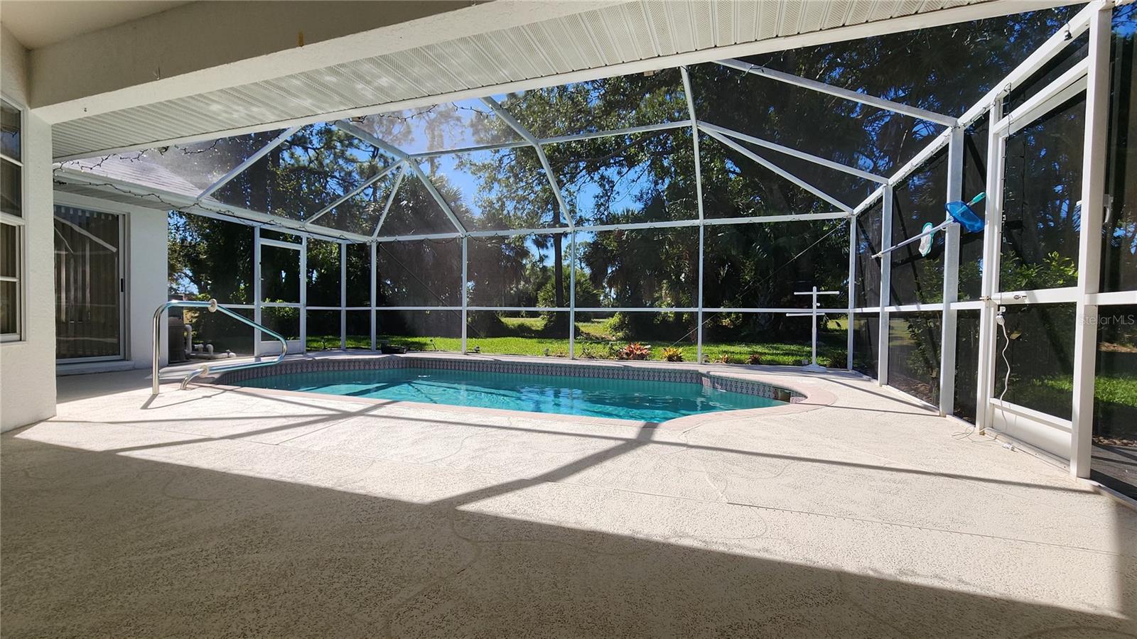 692 ROTONDA CIR, ROTONDA WEST, FL, 33947