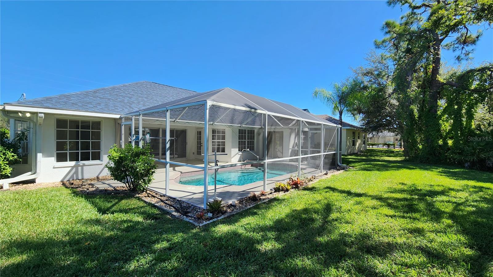 692 ROTONDA CIR, ROTONDA WEST, FL, 33947