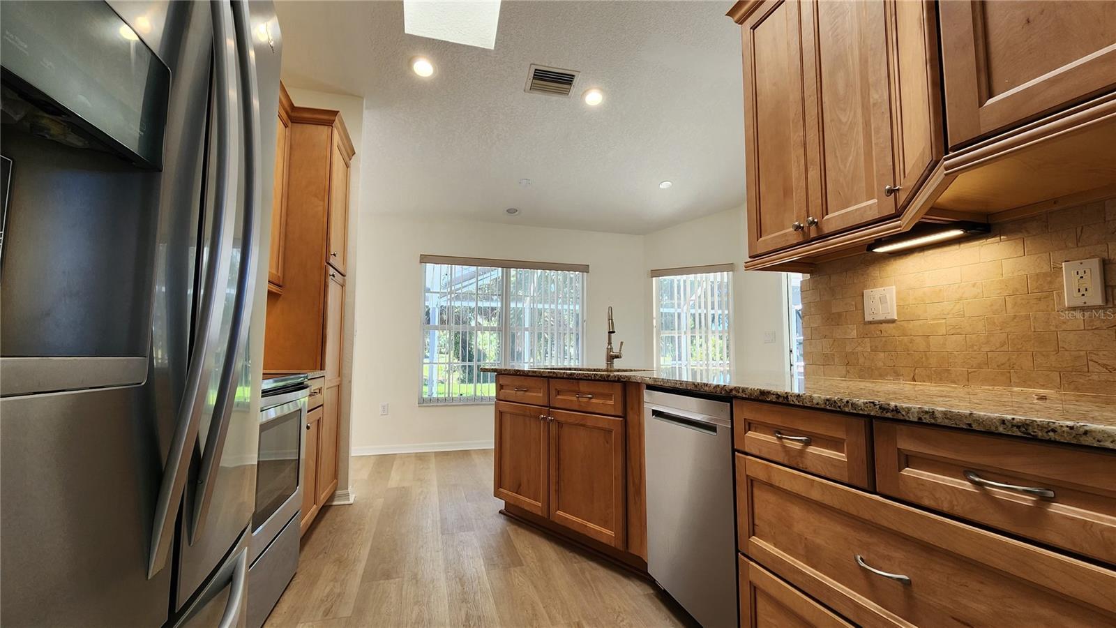 692 ROTONDA CIR, ROTONDA WEST, FL, 33947