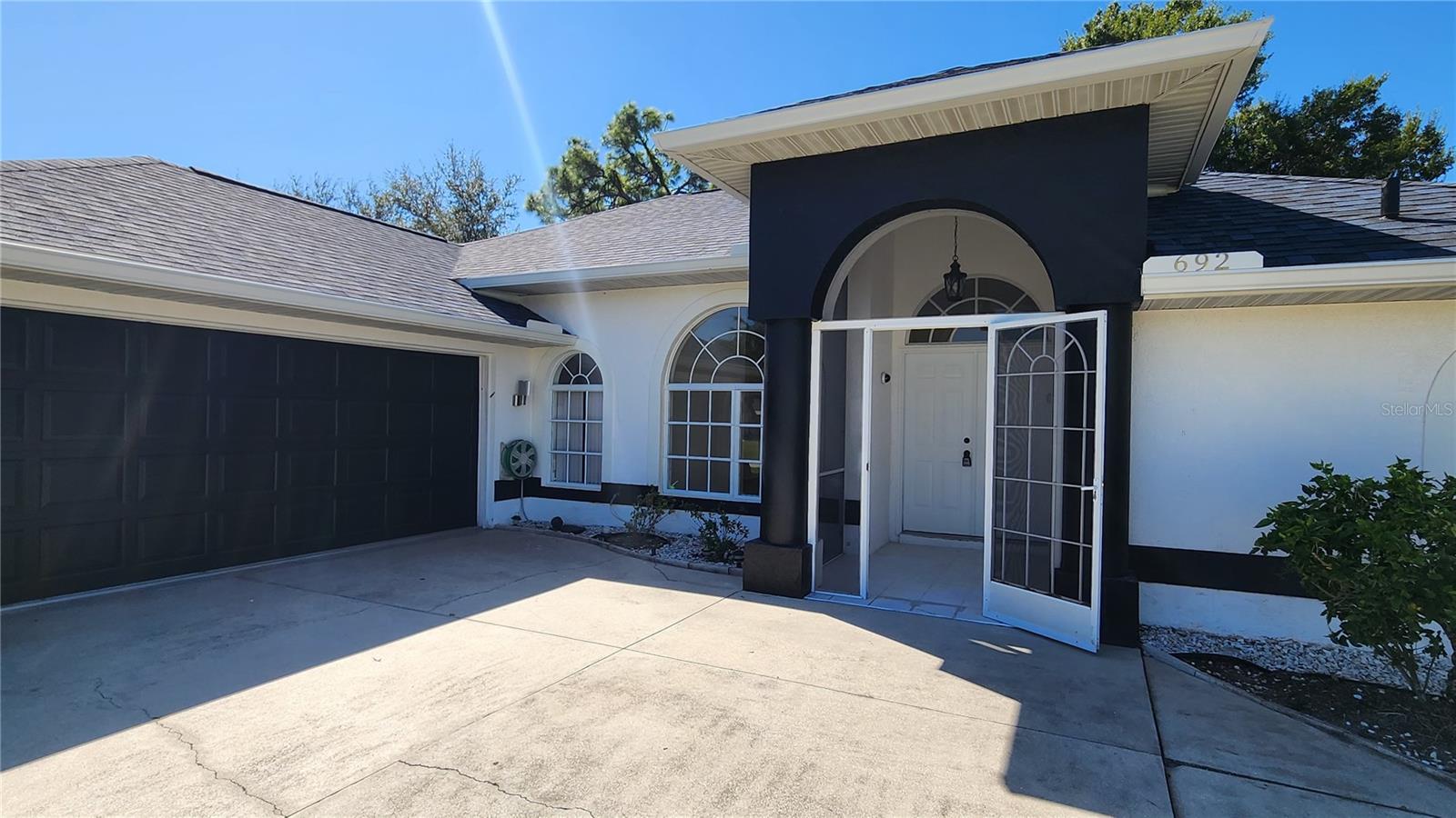 692 ROTONDA CIR, ROTONDA WEST, FL, 33947