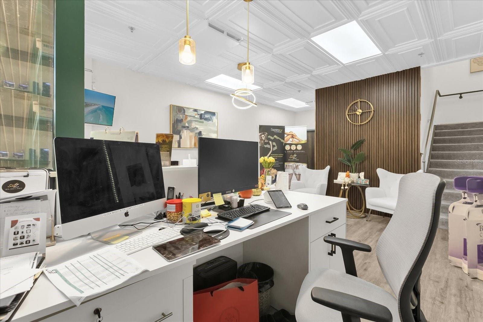 6881 KINGSPOINTE PKWY #16, ORLANDO, FL, 32819