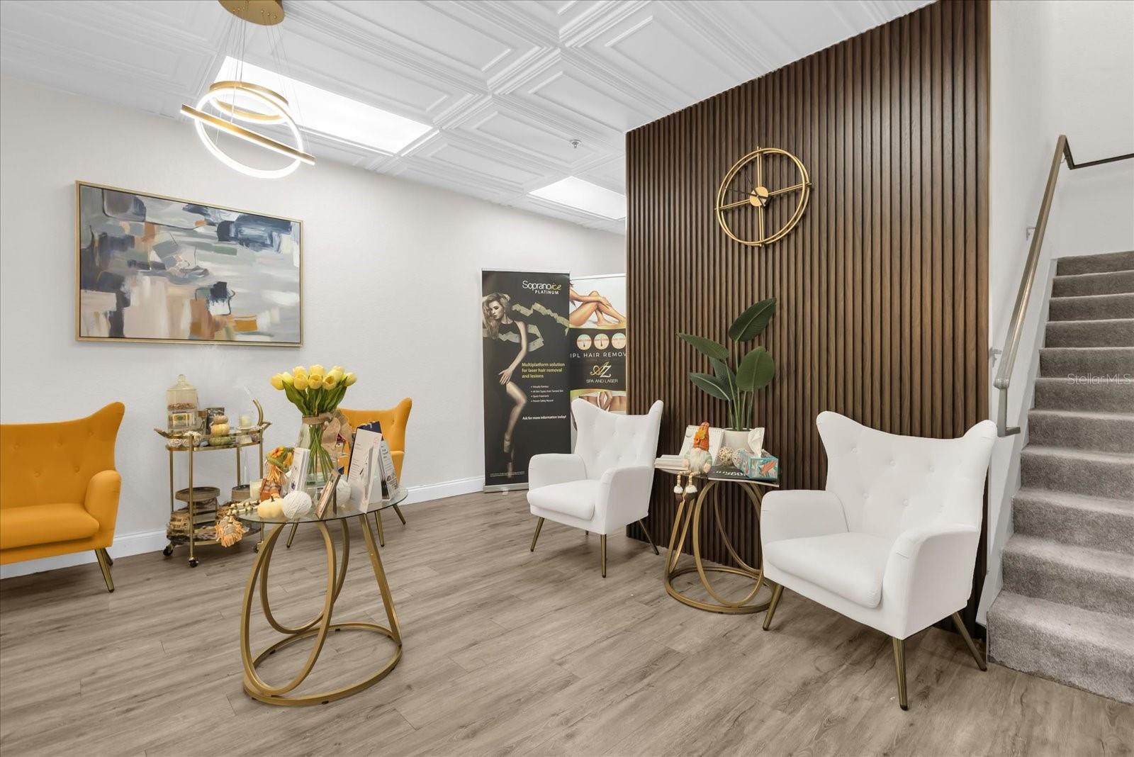 6881 KINGSPOINTE PKWY #16, ORLANDO, FL, 32819