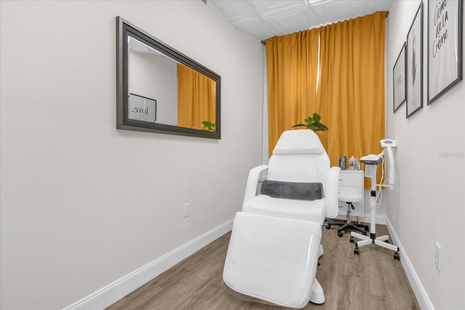 6881 KINGSPOINTE PKWY #16, ORLANDO, FL, 32819