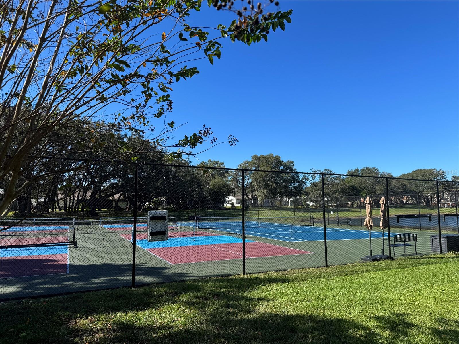 10 BRIGADOON CIR, LEESBURG, FL, 34788