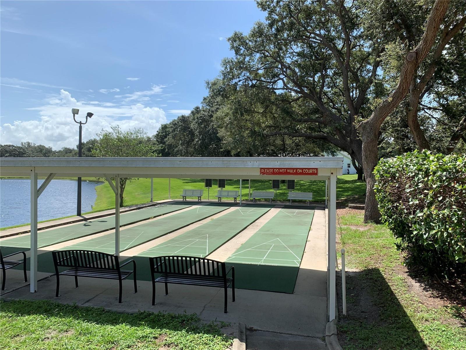 10 BRIGADOON CIR, LEESBURG, FL, 34788