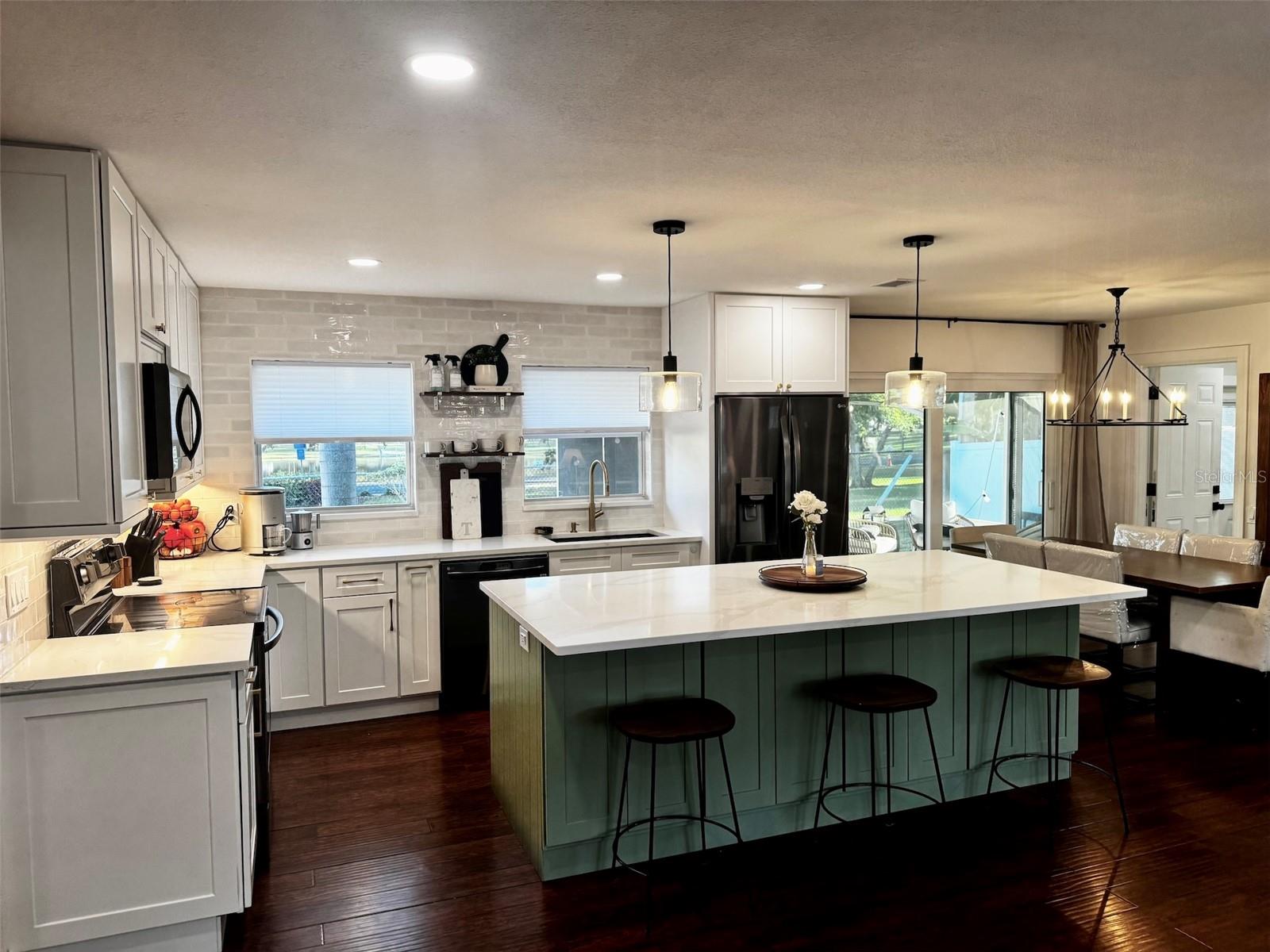 11600 75TH AVE, SEMINOLE, FL, 33772