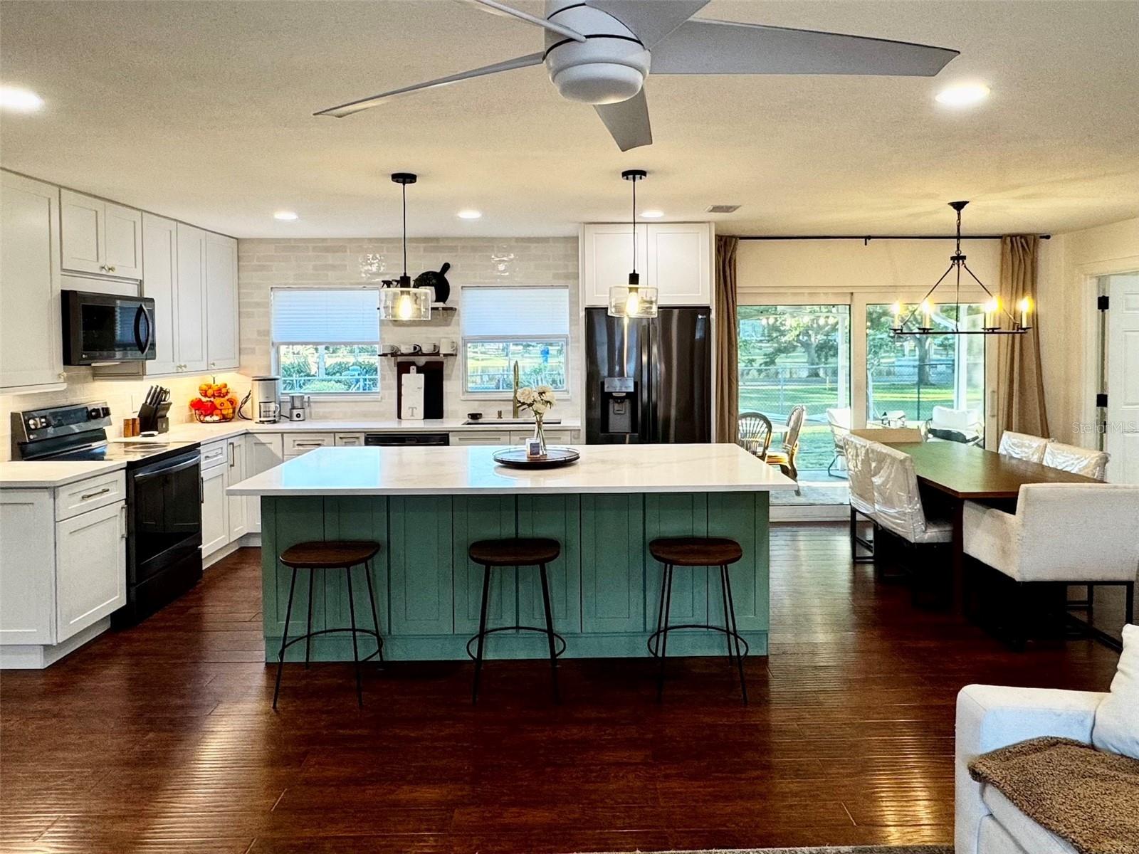 11600 75TH AVE, SEMINOLE, FL, 33772