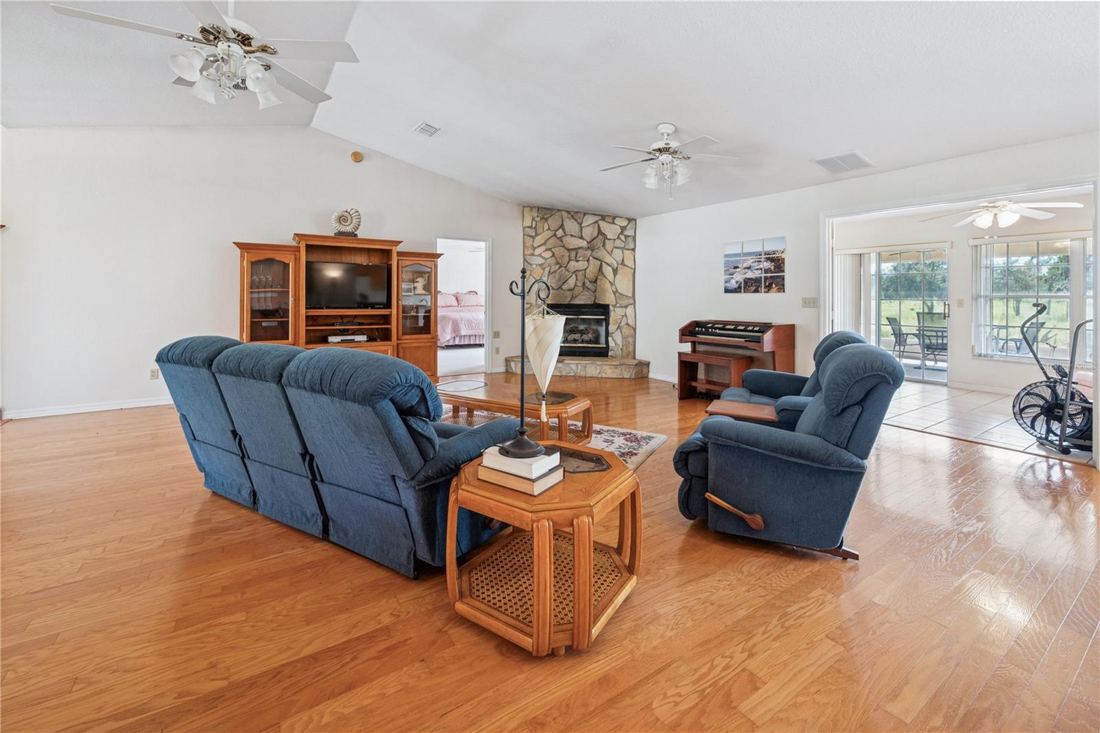 899 NE 10TH CIR, WILLISTON, FL, 32696