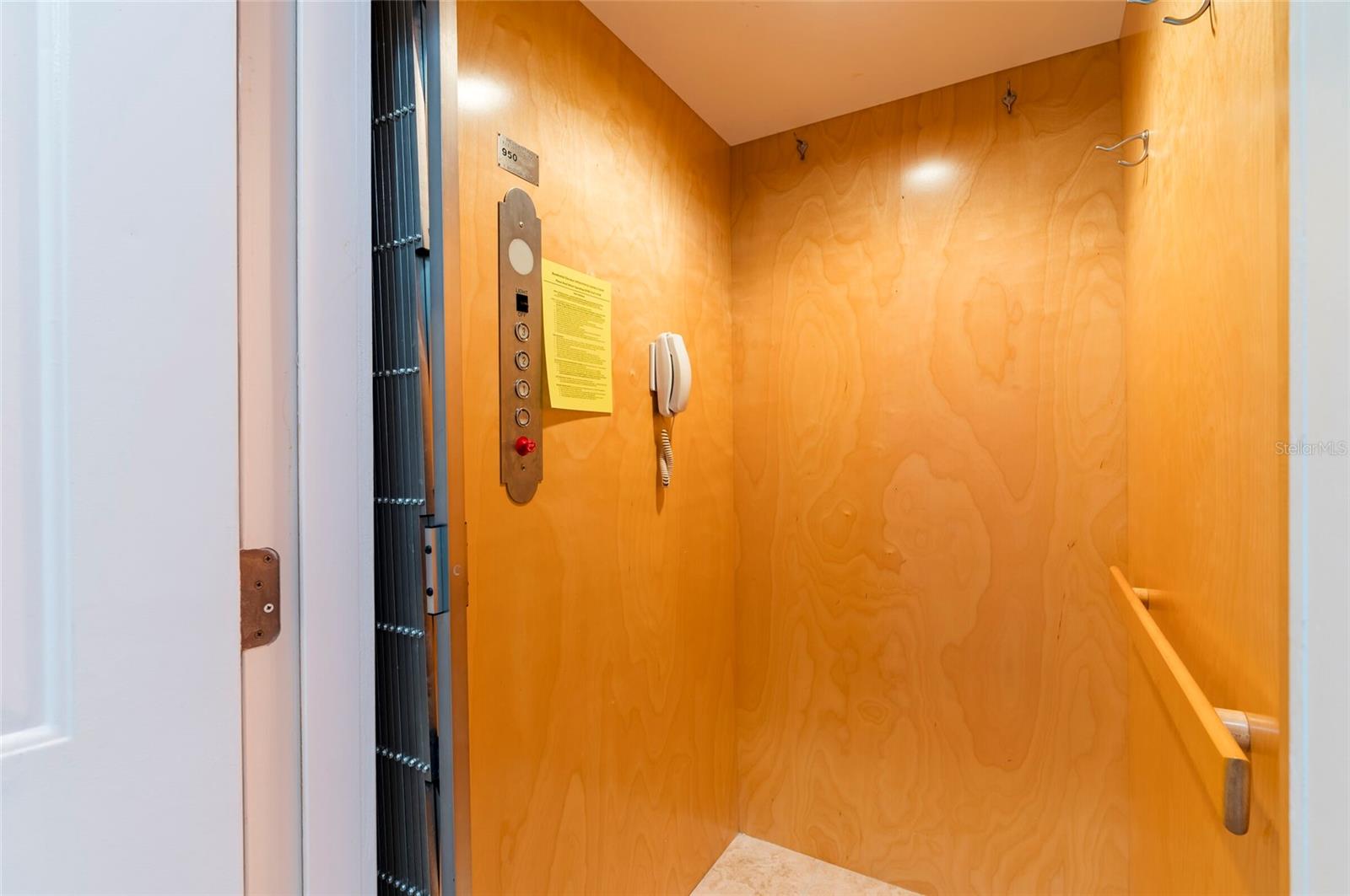 19217 GULF BLVD, INDIAN SHORES, FL, 33785