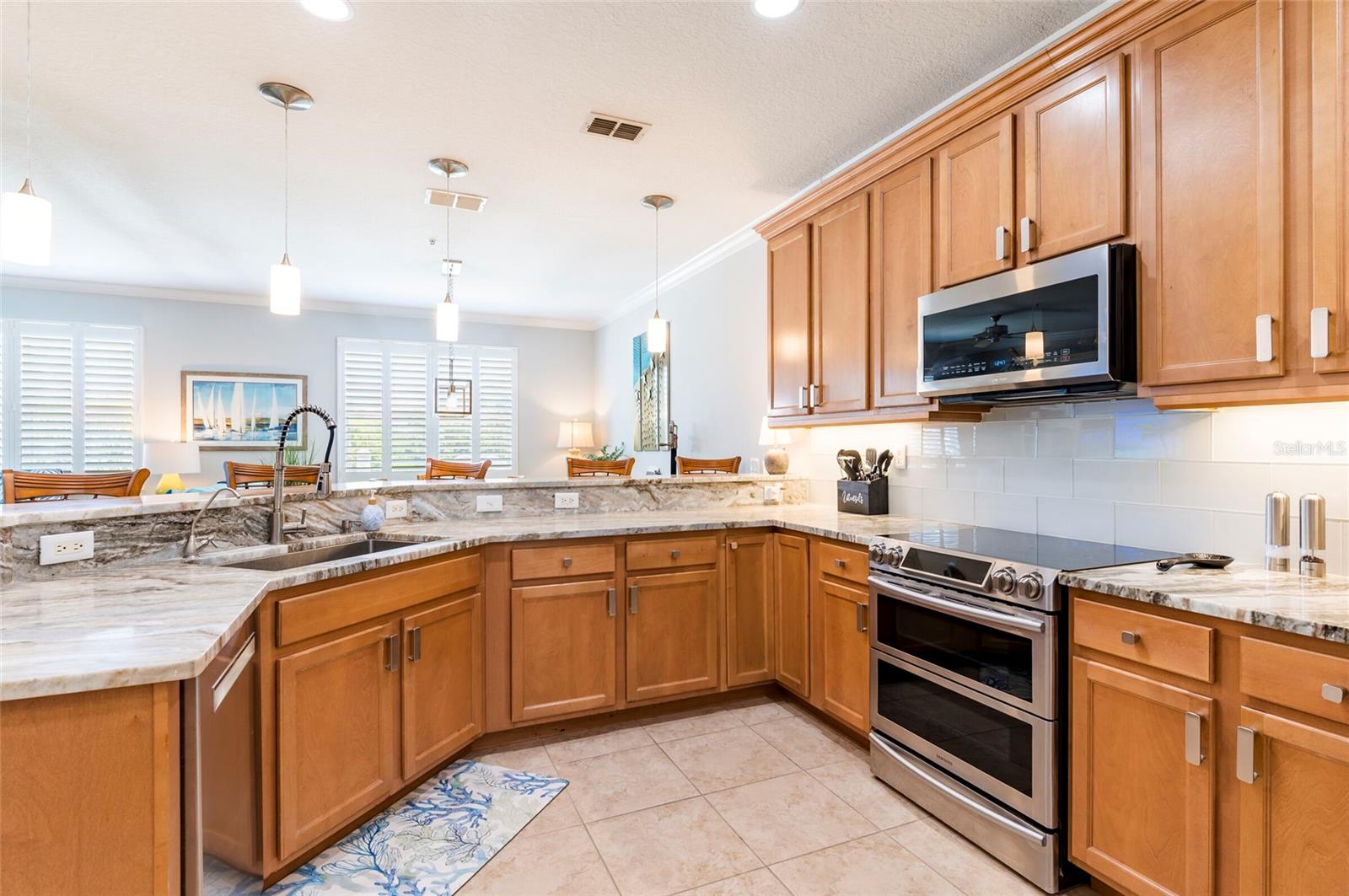 19217 GULF BLVD, INDIAN SHORES, FL, 33785