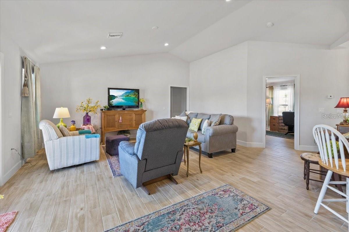 15251 APPLETON BLVD, PORT CHARLOTTE, FL, 33981