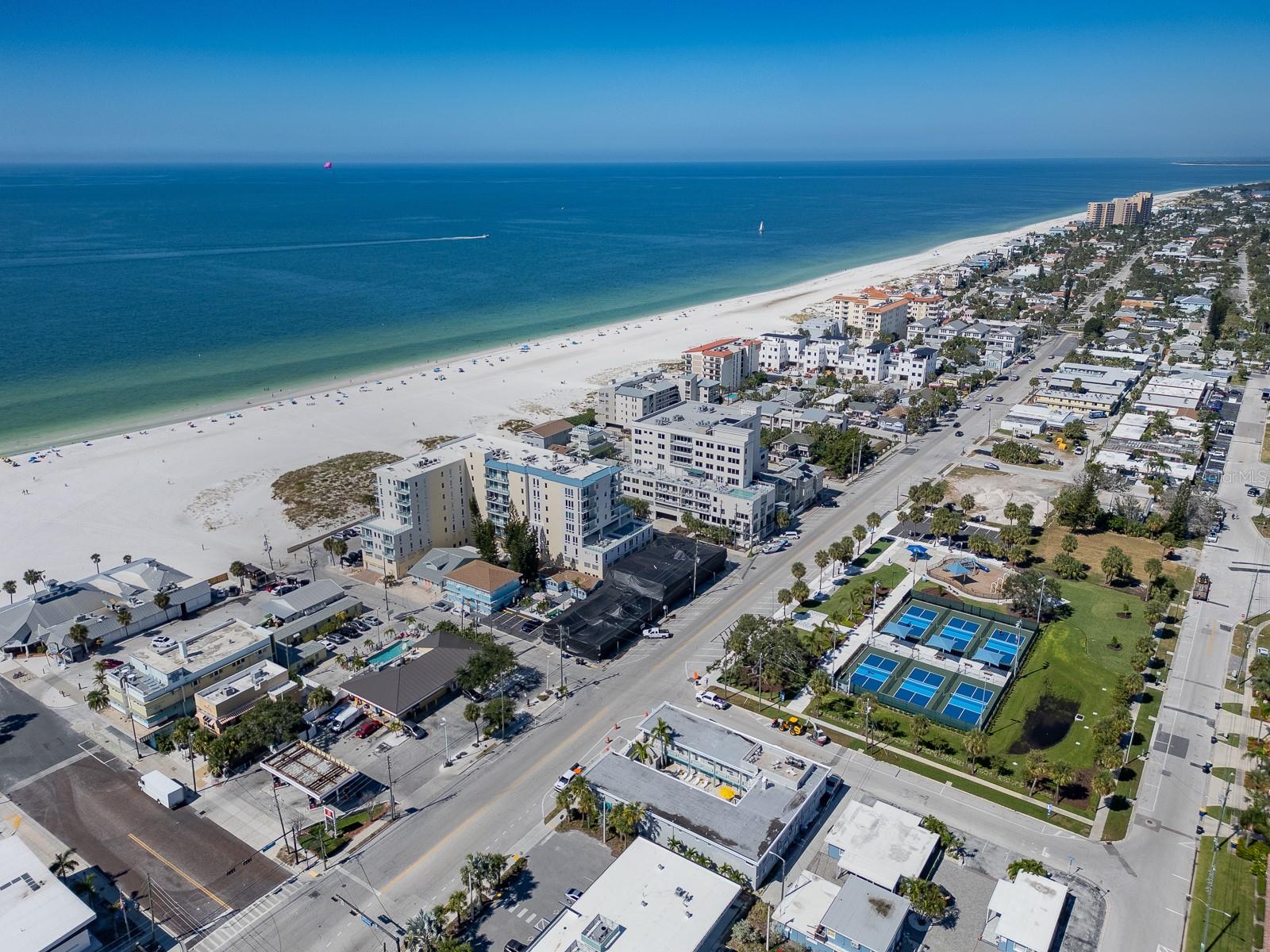 15 AVALON ST #402, CLEARWATER BEACH, FL, 33767