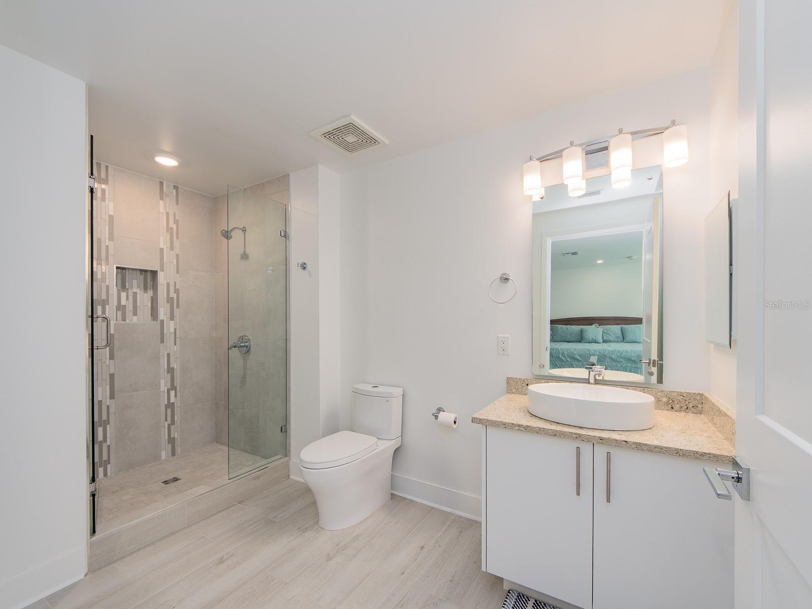 15 AVALON ST #402, CLEARWATER BEACH, FL, 33767