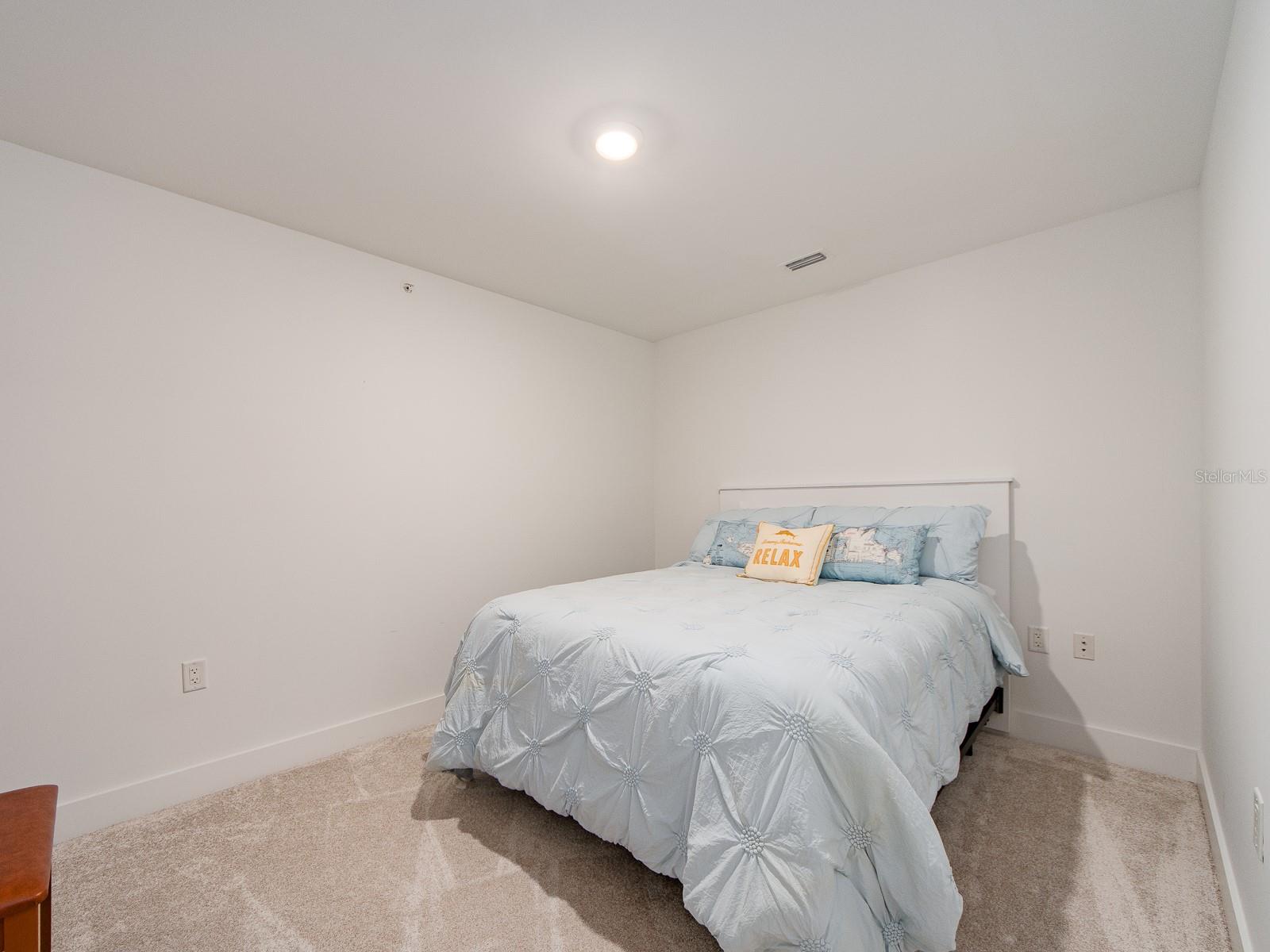 15 AVALON ST #402, CLEARWATER BEACH, FL, 33767